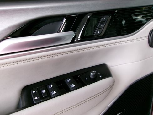 New 2026 Jeep Grand Wagoneer Limited AWD/4WD image 12