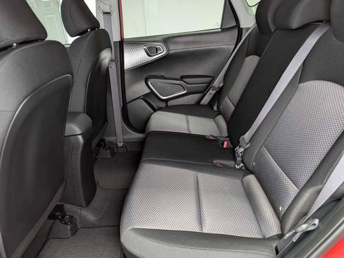 Used 2025 Kia Soul LX FWD image 22