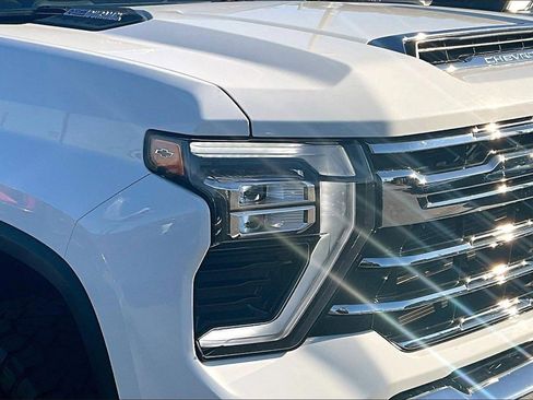 Used 2024 Chevrolet Silverado 3500 LTZ w/ LTZ Plus Package image 33