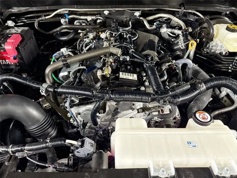 Certified 2025 Toyota Tacoma TRD Sport image 39