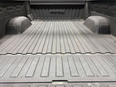 Used 2024 GMC Sierra 1500 AT4 w/ Technology Package image 5