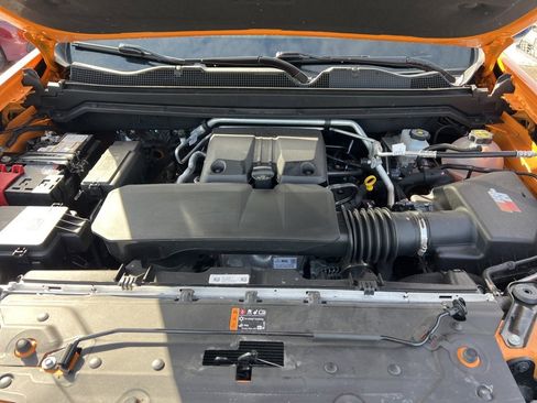 Used 2025 Chevrolet Colorado Z71 w/ Z71 Convenience Package 2 image 28