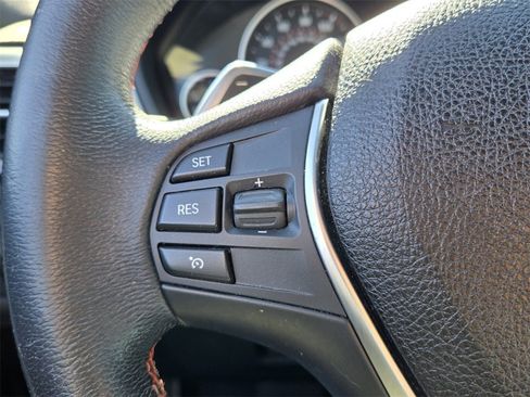 Used 2018 BMW 330e w/ Convenience Package image 24