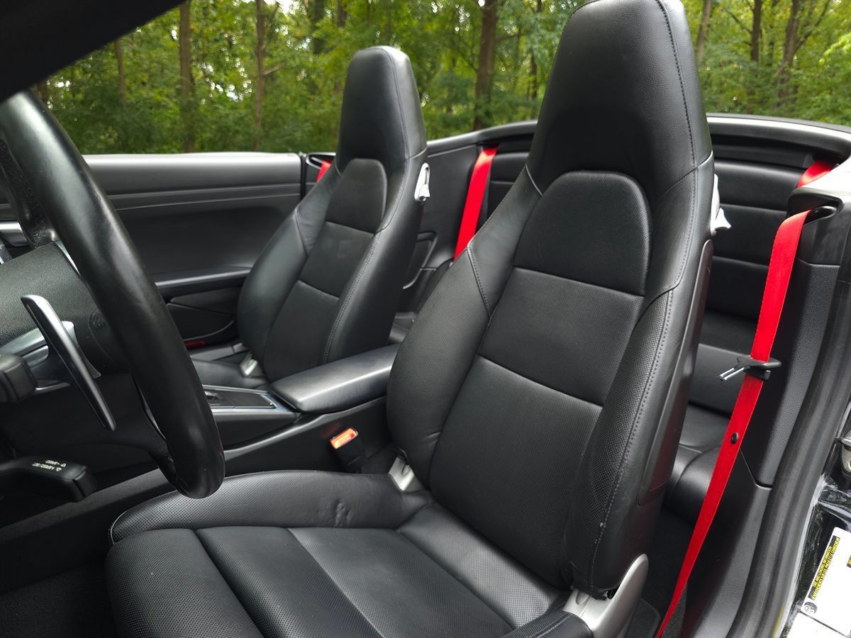 Used 2015 Porsche 911 Carrera 4S AWD/4WD image 18