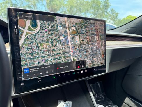 Used 2023 Tesla Model S AWD/4WD image 23
