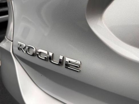 Used 2020 Nissan Rogue S AWD/4WD image 36