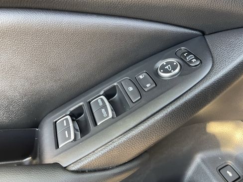 Used 2022 Honda Accord Touring image 22