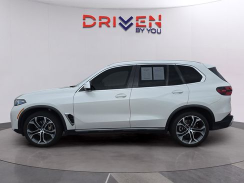 Used 2024 BMW X5 sDrive40i w/ Premium Package image 5