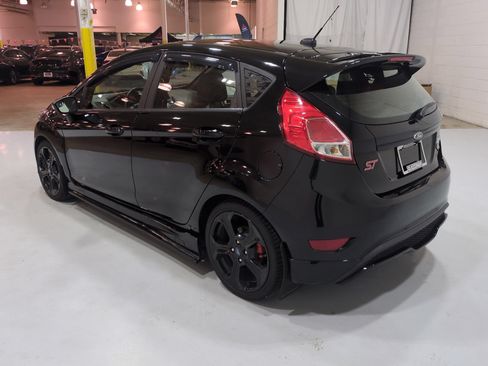 Used 2019 Ford Fiesta ST FWD image 5