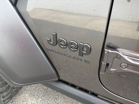 Used 2023 Jeep Wrangler Unlimited Sport AWD/4WD image 14