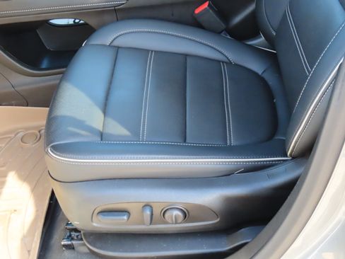 Used 2023 GMC Acadia Denali image 39