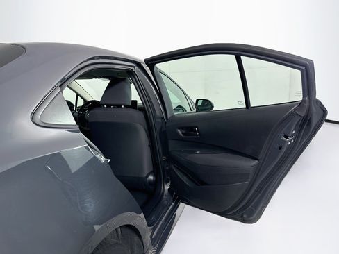 Used 2025 Toyota Corolla LE FWD image 27