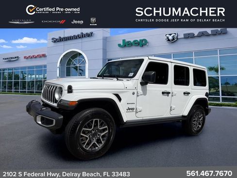 Used 2024 Jeep Wrangler Unlimited Sahara w/ Technology Group AWD/4WD image 3