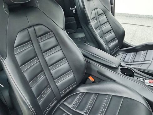 Used 2018 Ferrari California T image 22