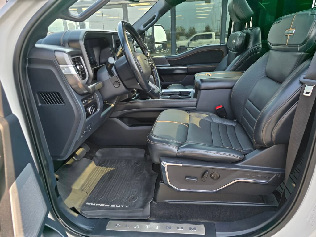 Used 2024 Ford F350 Platinum AWD/4WD image 17