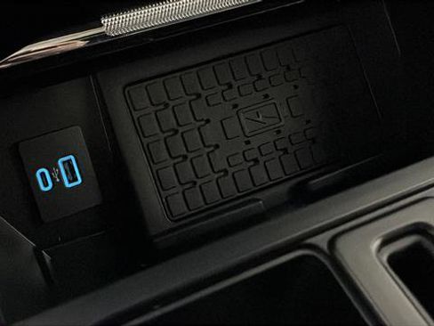 Used 2023 Ford F150 Platinum w/ FX4 Off-Road Package image 39