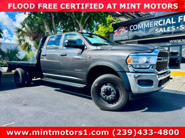 Used 2022 RAM 5500 Tradesman w/ Chrome Appearance Group AWD/4WD image 4