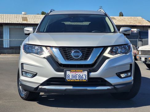 Certified 2018 Nissan Rogue SL FWD image 2