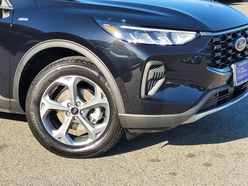 Certified 2025 Ford Escape ST-Line image 6