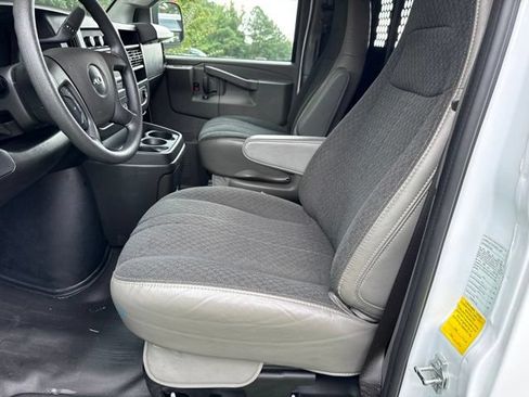 Used 2025 Chevrolet Express 2500 w/ Driver Convenience Package RWD image 10