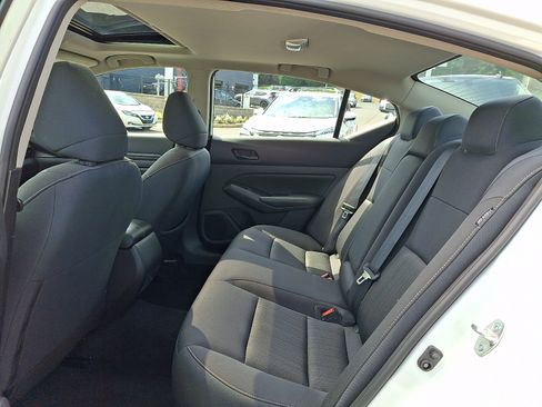 Certified 2024 Nissan Altima 2.5 SV w/ SV Premium Package FWD image 10