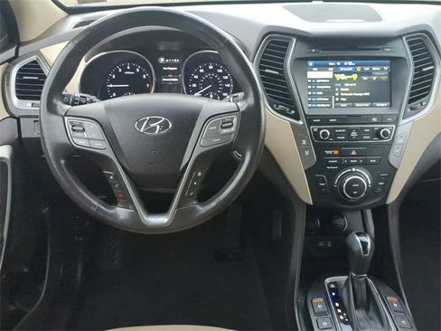 Used 2017 Hyundai Santa Fe Sport image 15