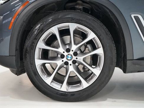 Used 2021 BMW X5 xDrive40i w/ Premium Package image 11