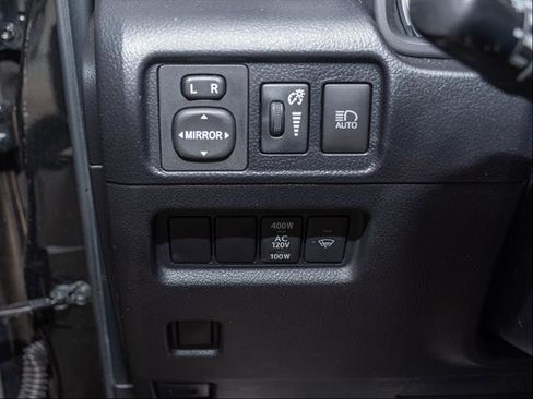 Used 2022 Toyota 4Runner TRD Off-Road Premium AWD/4WD image 12