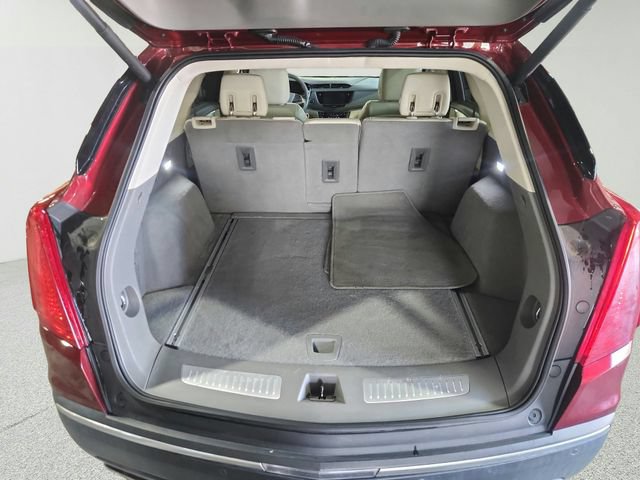 Used 2017 Cadillac XT5 Luxury FWD image 28