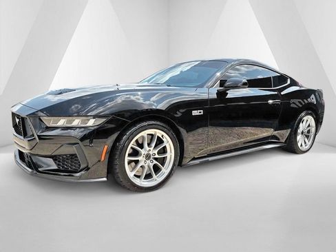 Used 2024 Ford Mustang GT Premium RWD image 3