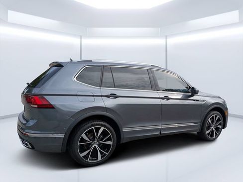 Used 2022 Volkswagen Tiguan SEL R-Line AWD/4WD image 3