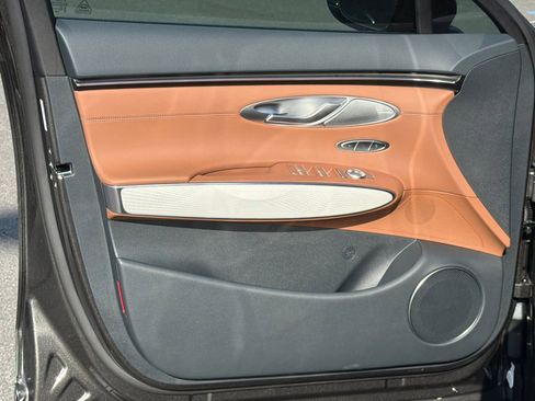 New 2026 Genesis GV70 2.5T Advanced image 10