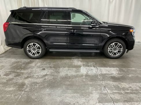 New 2026 Ford Expedition Active AWD/4WD image 2