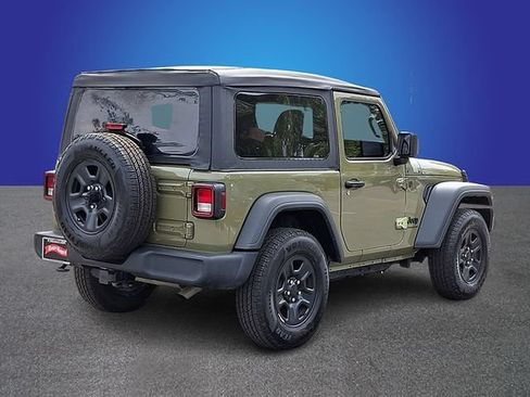 Used 2025 Jeep Wrangler Sport AWD/4WD image 4