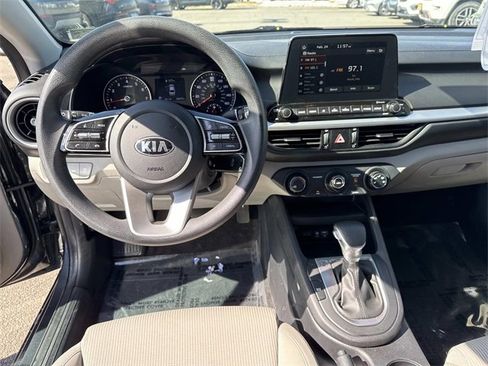 Used 2020 Kia Forte LXS image 17