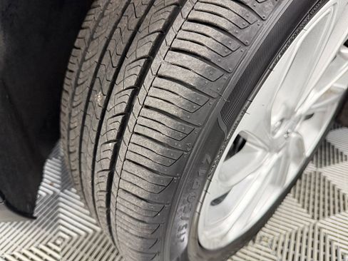 Used 2023 Chevrolet Bolt EUV LT image 27