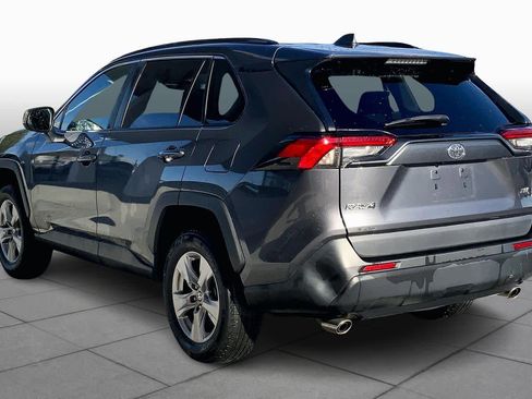 Used 2022 Toyota RAV4 XLE image 11