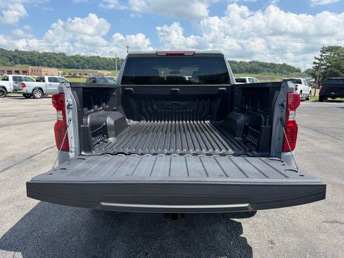 Used 2024 Chevrolet Silverado 1500 LT AWD/4WD image 12