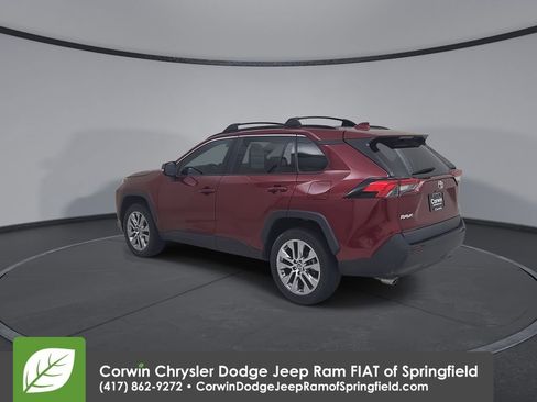 Used 2021 Toyota RAV4 XLE Premium AWD/4WD image 11