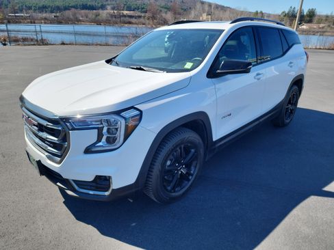 Certified 2023 GMC Terrain AT4 AWD/4WD image 4