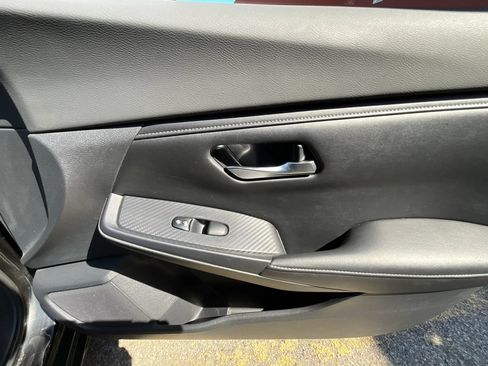 Used 2020 Nissan Sentra SV image 28