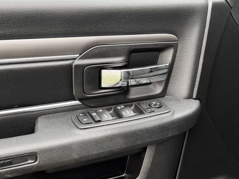 Used 2024 RAM 1500 Classic Warlock RWD image 20