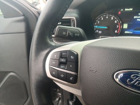 Used 2022 Ford Explorer XLT w/ Equipment Group 202A image 41