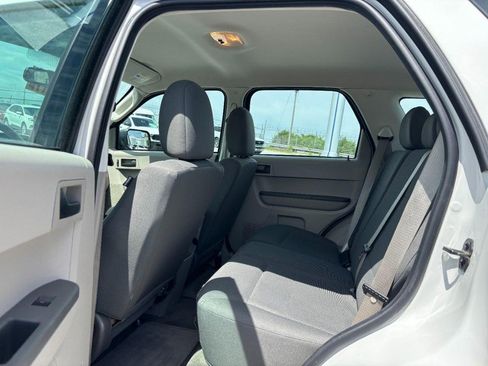 Used 2011 Ford Escape XLS w/ 101A Rapid Spec Order Code FWD image 13