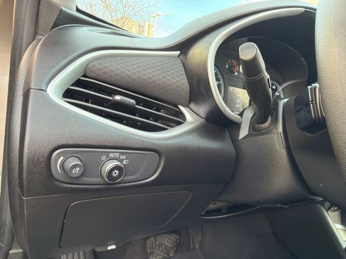 Used 2024 Chevrolet Malibu LT image 29