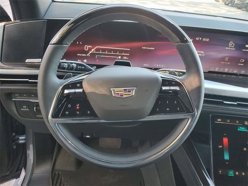 New 2026 Cadillac Escalade Luxury w/ LPO, Floor Liner Package image 15