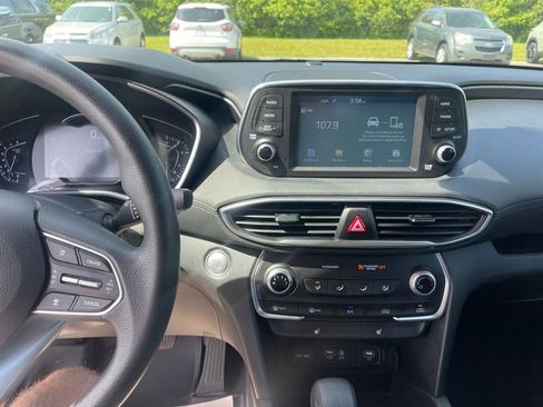 Used 2019 Hyundai Santa Fe SEL FWD image 11