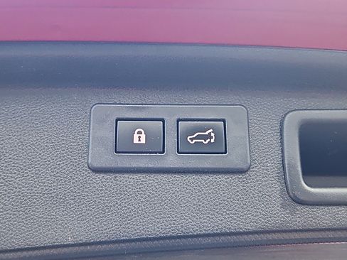 Used 2021 Subaru Forester Premium image 13