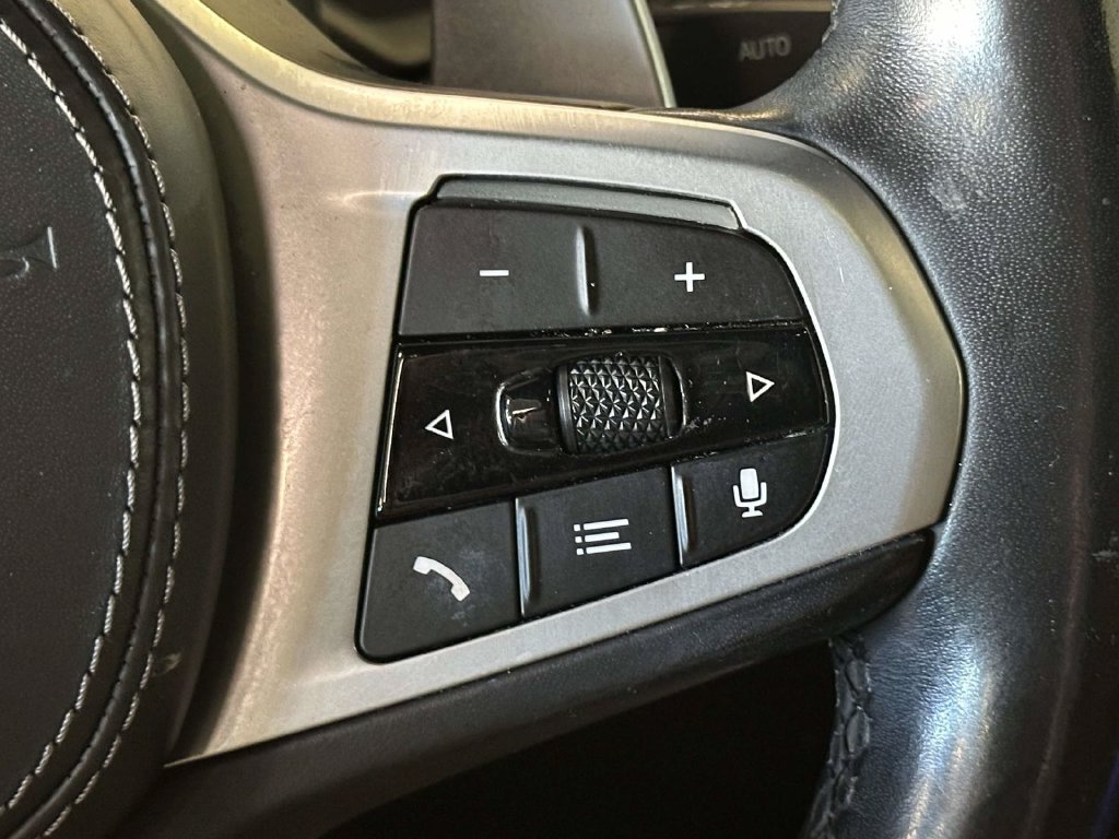 Used 2022 BMW X6 M50i w/ Executive Package AWD/4WD image 22