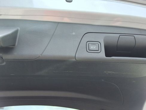 Used 2023 Buick Envision Essence FWD image 24